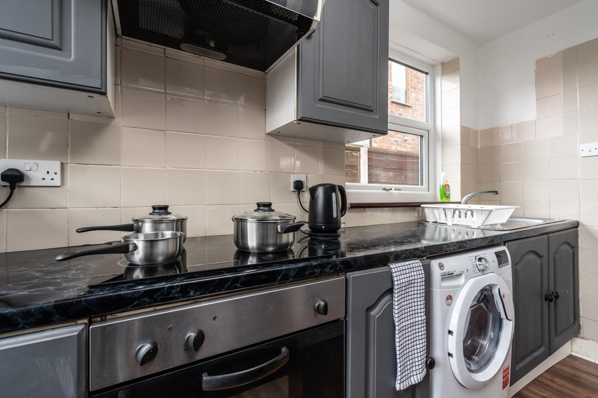 Comfy 3Br Home - Pool Table - Games - Sleeps 8 Manchester Exteriör bild